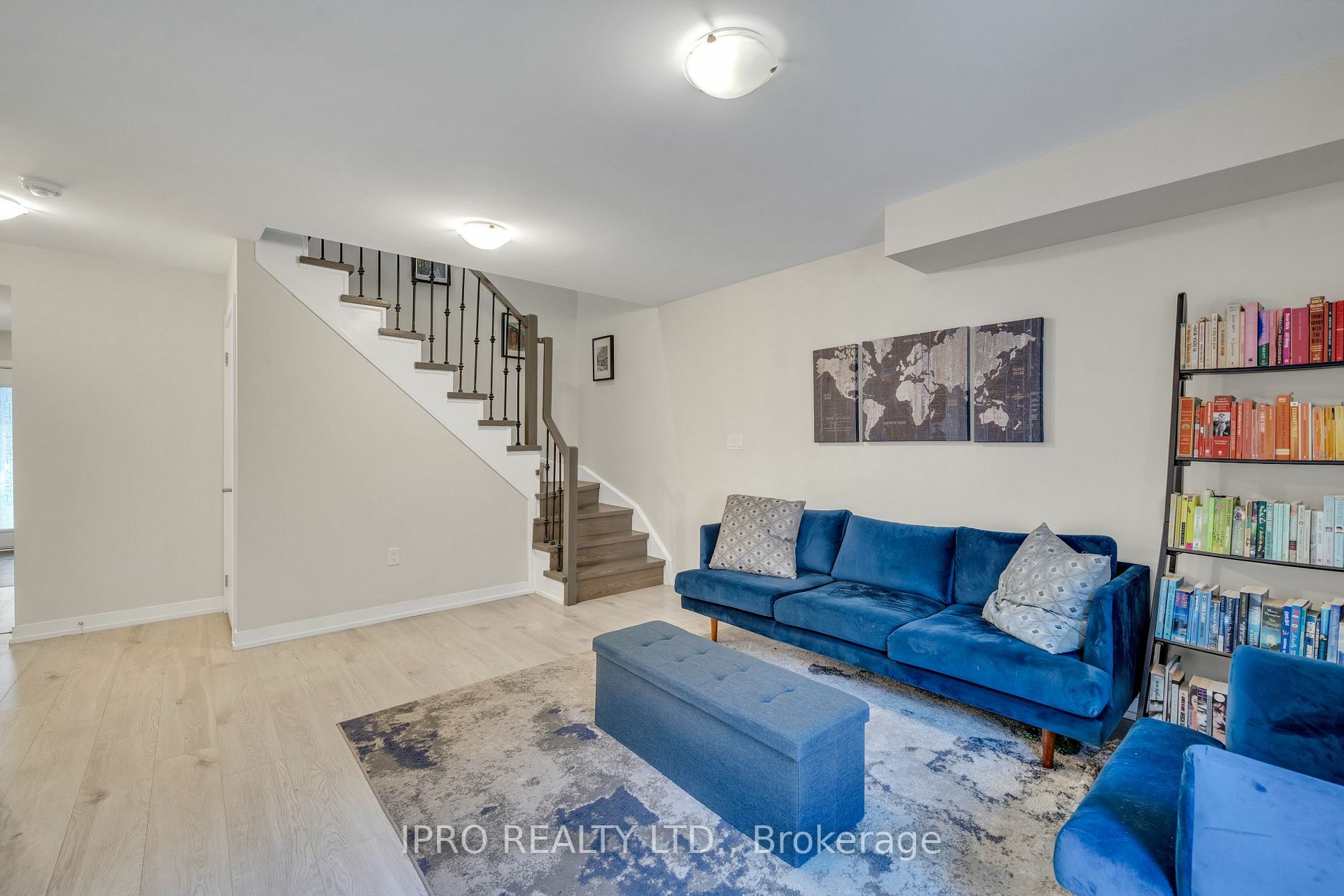 Property Photo:  250 Finch Ave 806  ON L1V 0G6 