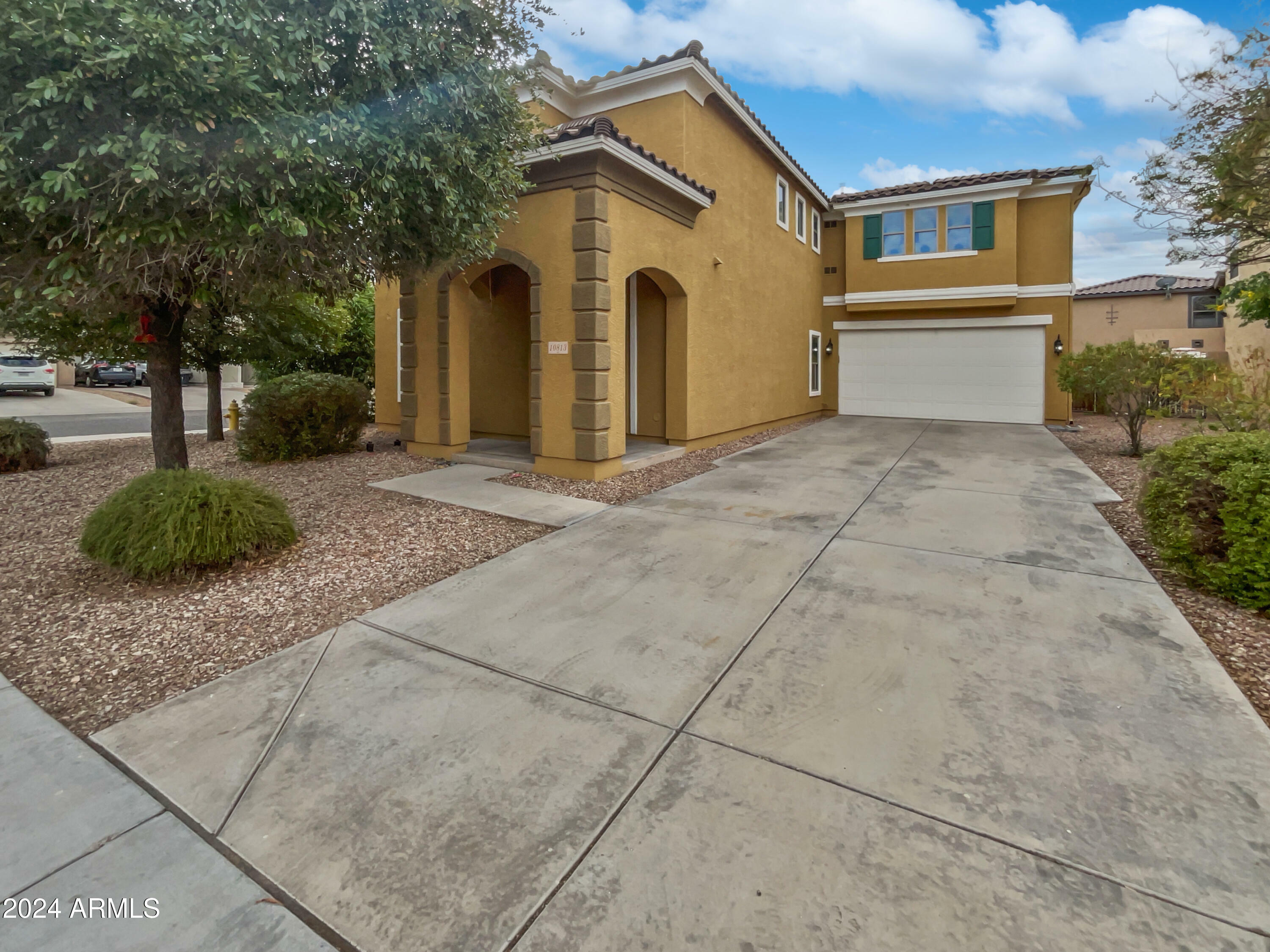 Property Photo:  10813 W Pierson Street  AZ 85037 