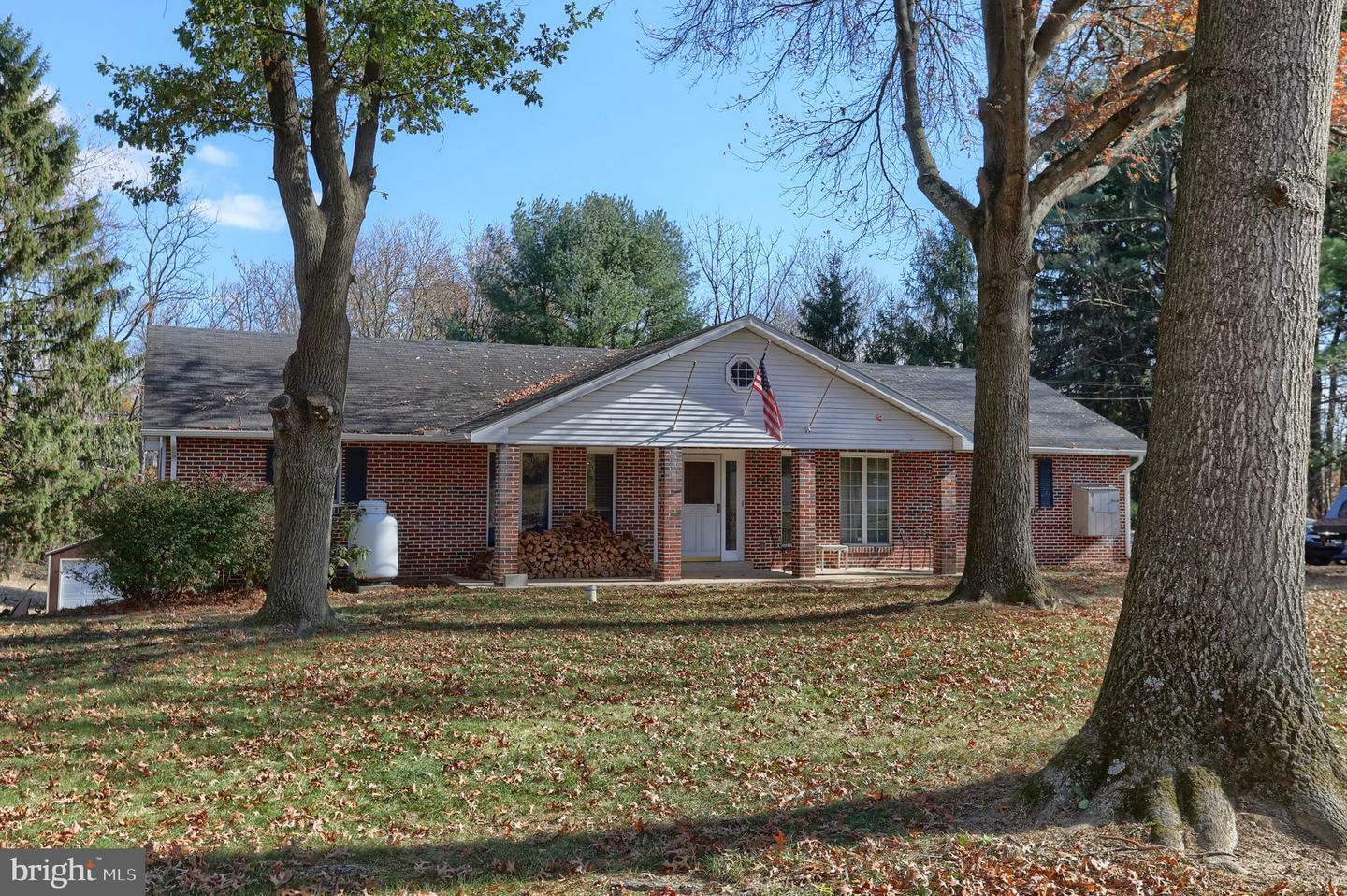 Property Photo:  1509 Woodcrest Circle  PA 17112 