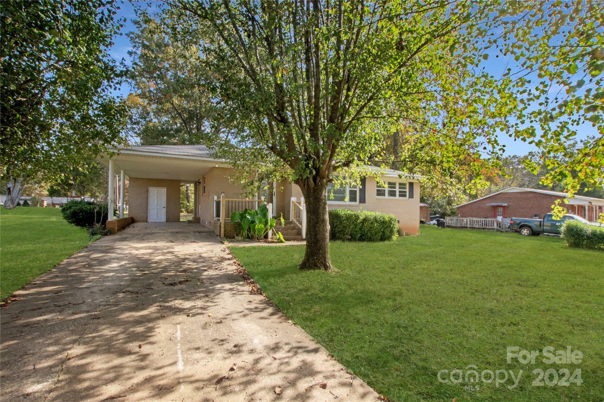 Property Photo:  1553 University Park Drive  SC 29720 