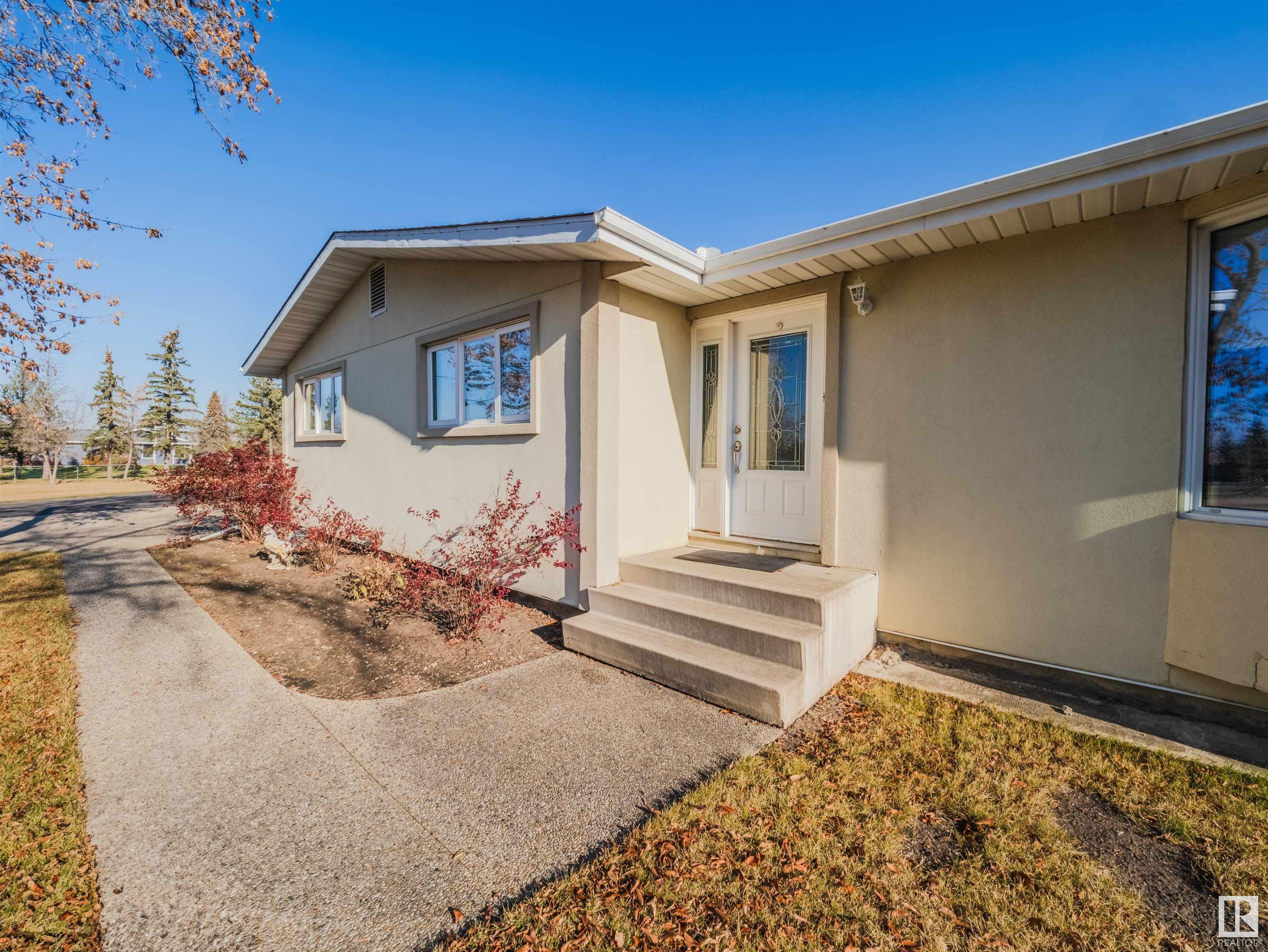 Property Photo:  50242 Rge Road 244 A 1130  AB T4X 0P4 