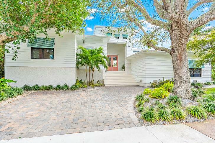 Property Photo:  328 Monroe Drive  FL 34236 