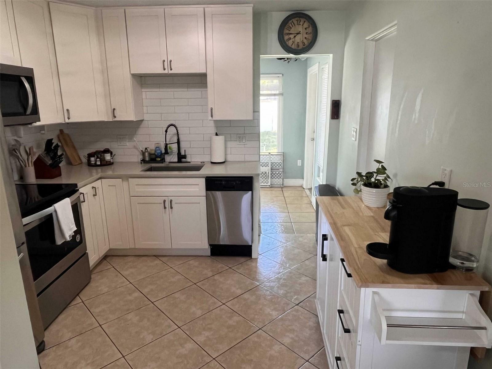 Property Photo:  5732 Beneva Road  FL 34233 