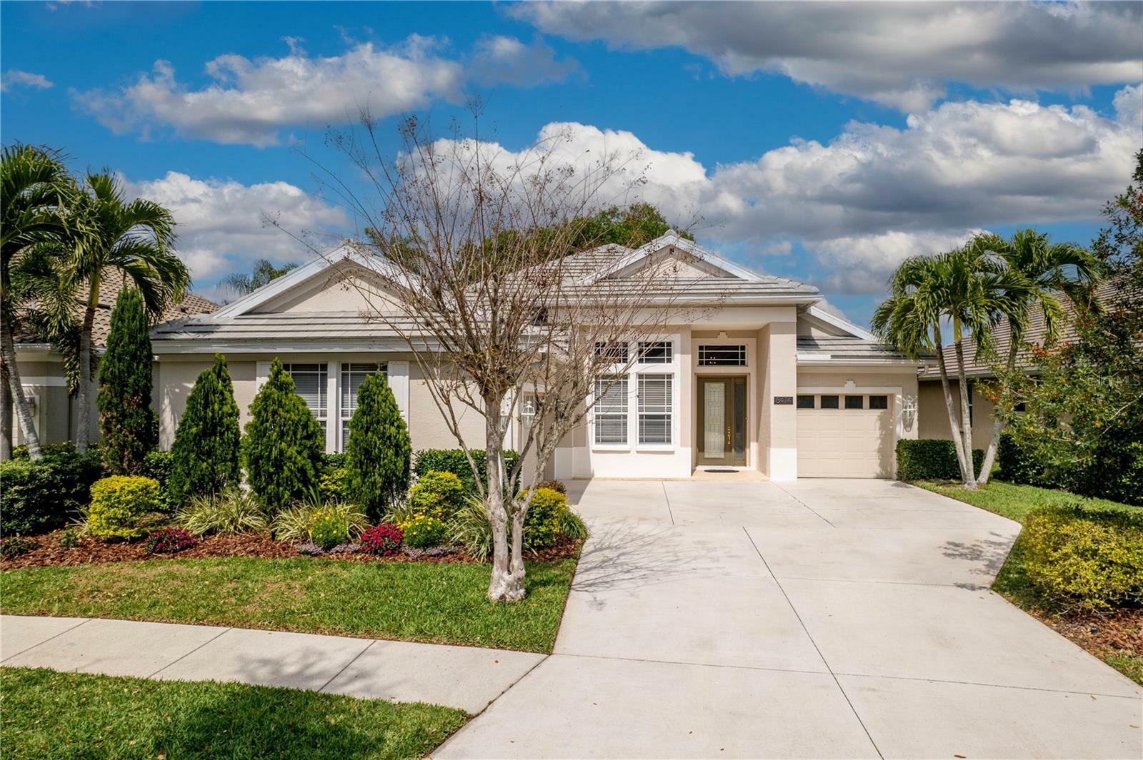 Property Photo:  8474 Sailing Loop  FL 34202 