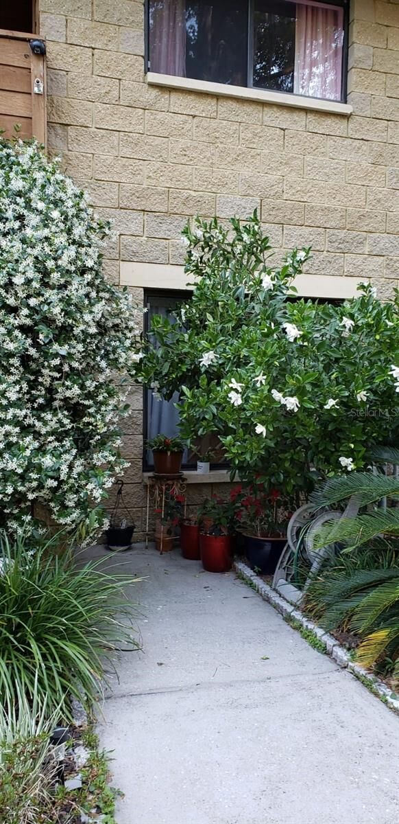 Property Photo:  4332 SW 67th Terrace  FL 32608 