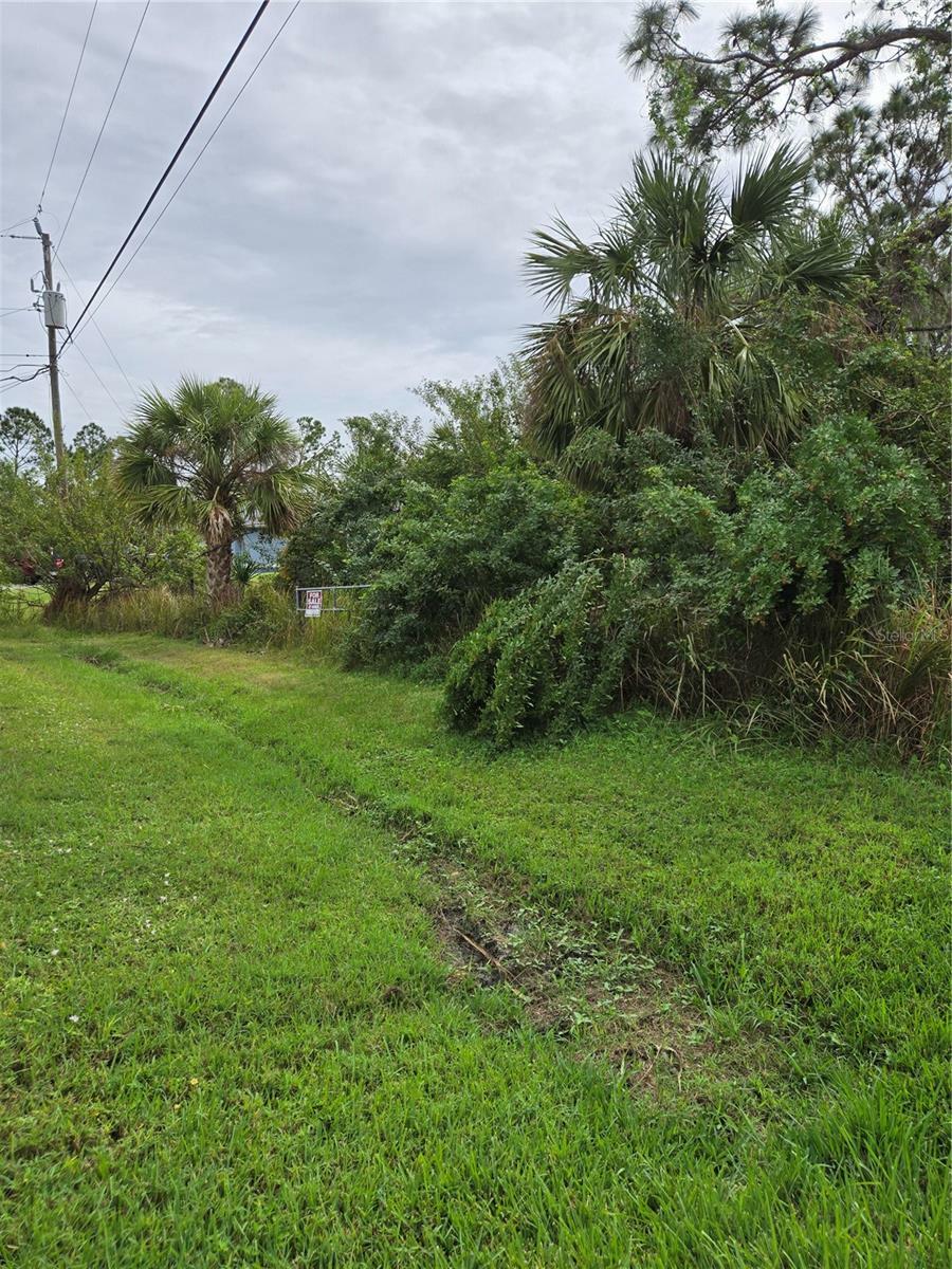 Property Photo:  3065 Wenona Drive  FL 34288 