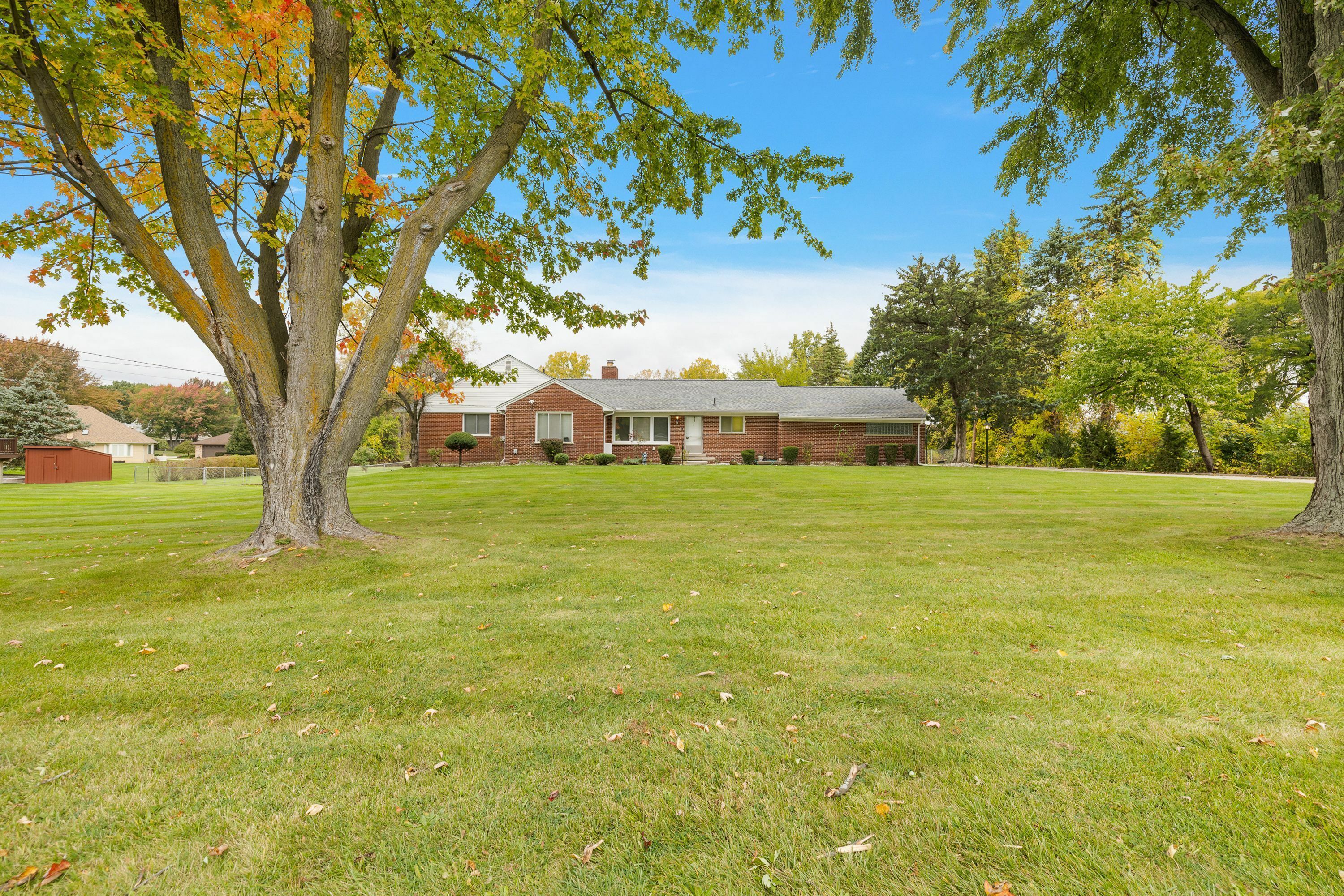 Property Photo:  17747 N Nunneley Road  MI 48036 3615 