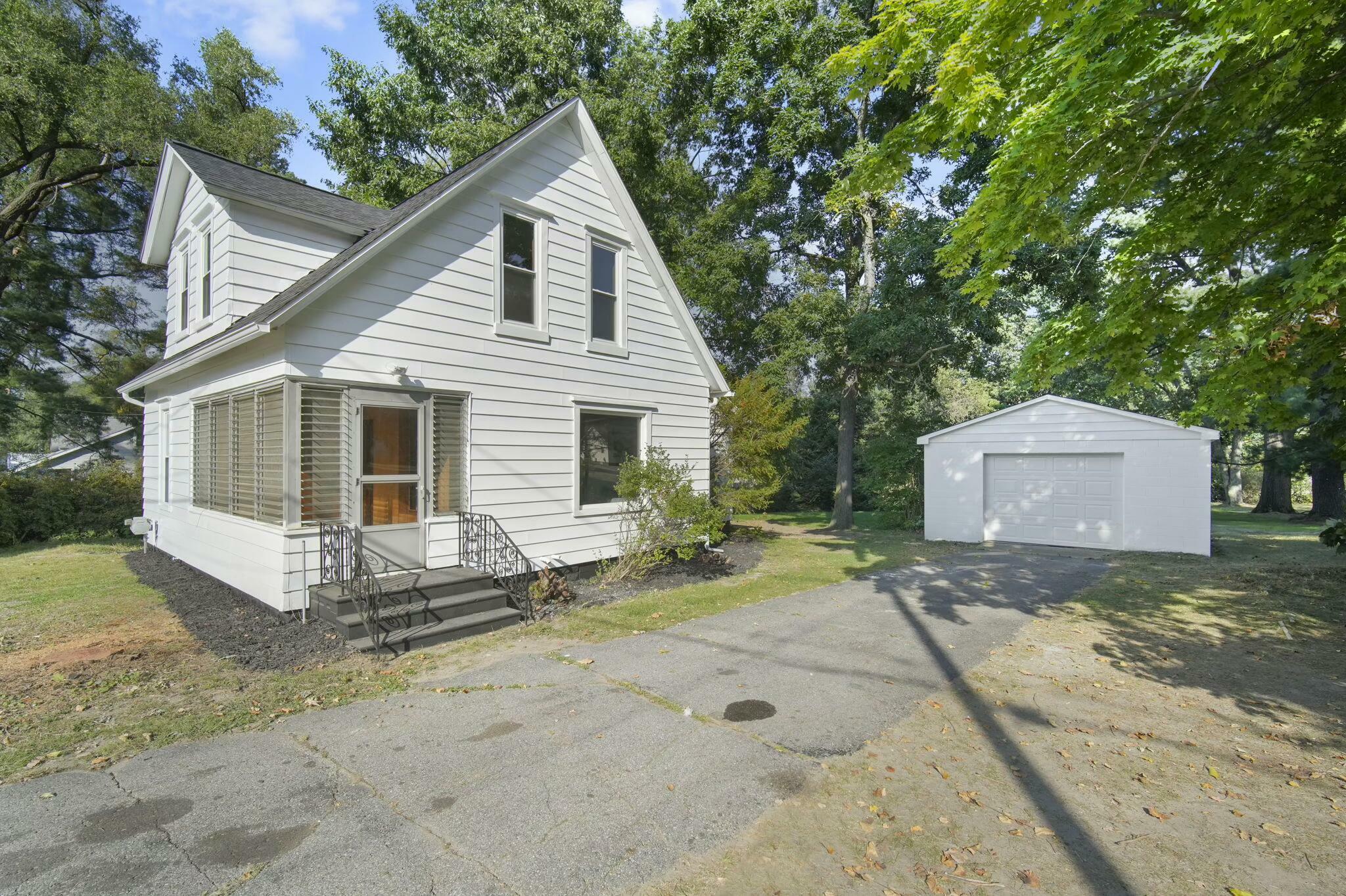 Property Photo:  717 S Dettman Road  MI 49203 