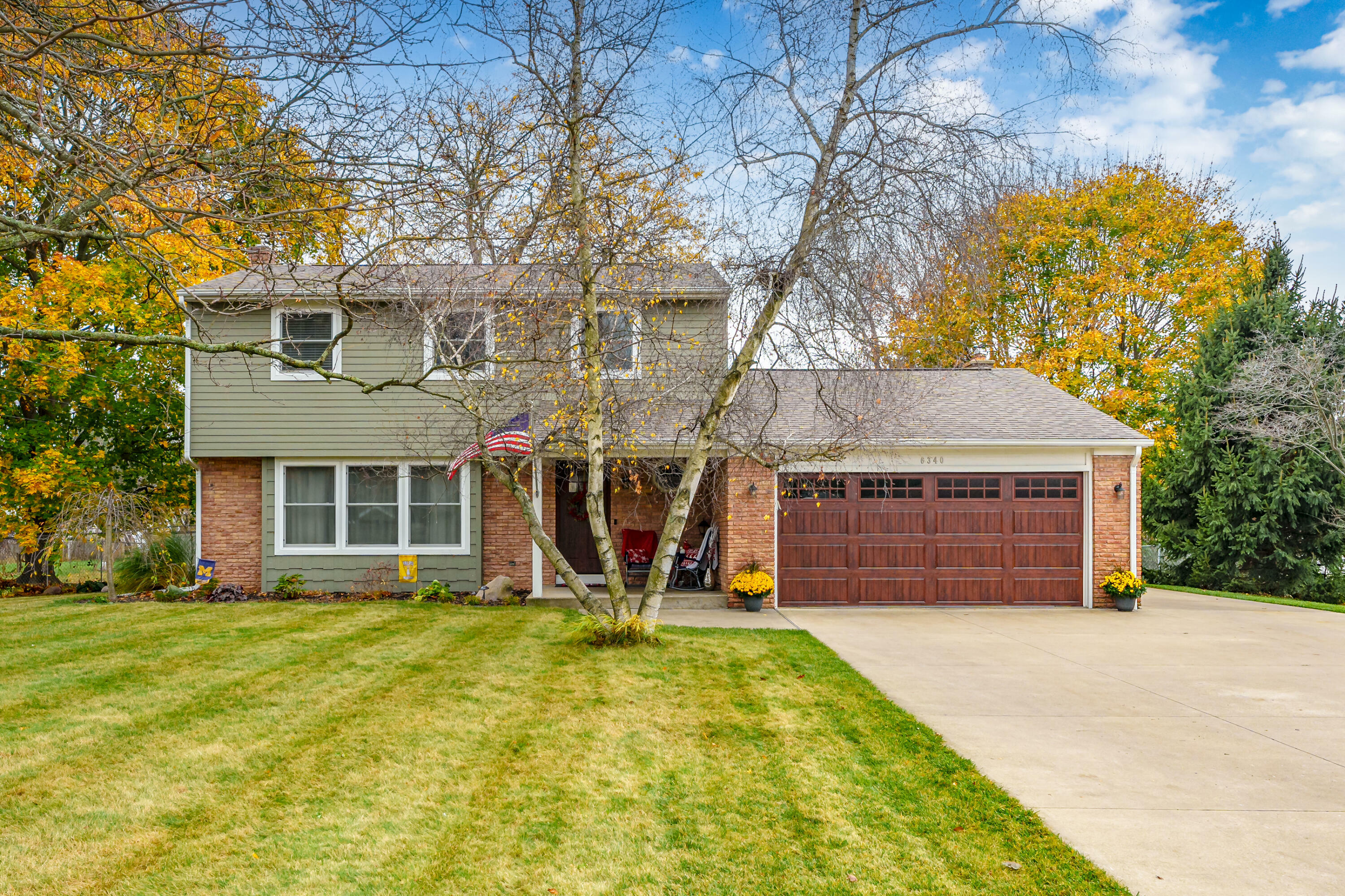 Property Photo:  6340 Plainfield Avenue  MI 49048 