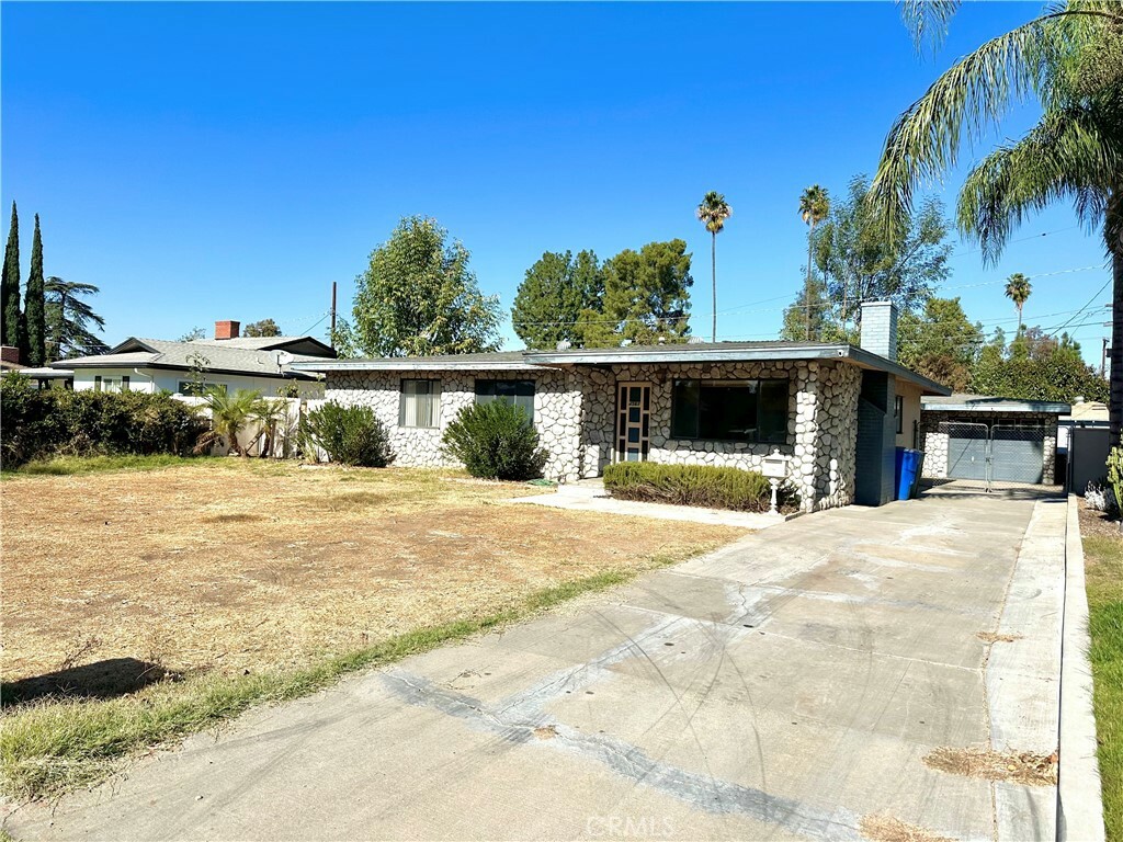 Property Photo:  4561 Beverly Court  CA 92506 