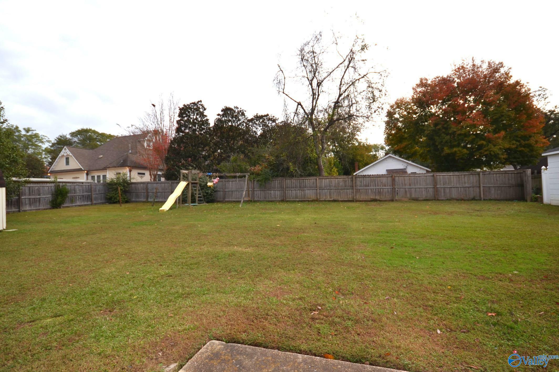 Property Photo:  1006 Barkley Street SW  AL 35640 