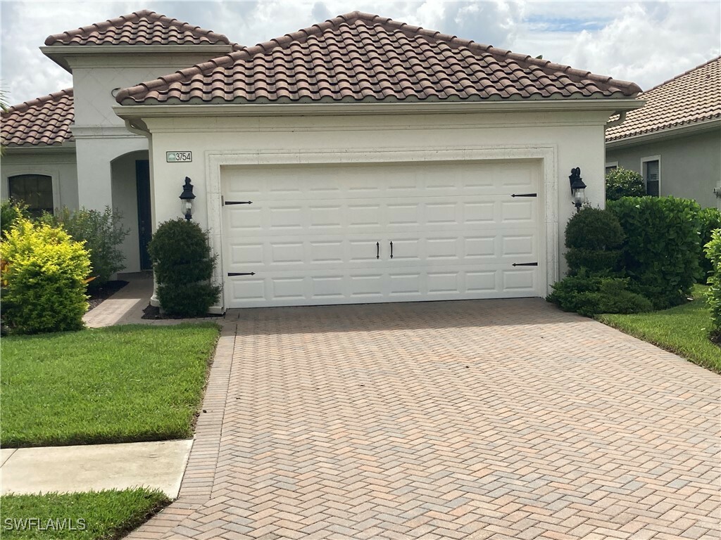 Property Photo: 3754 Canopy Circle FL 34120