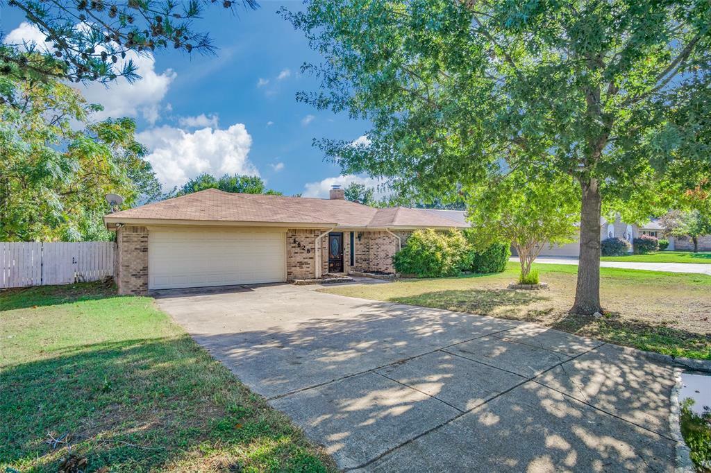 Property Photo:  1628 Edge Hill Road  TX 76126 