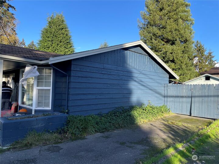 Property Photo: 14226 Military Road S WA 98168