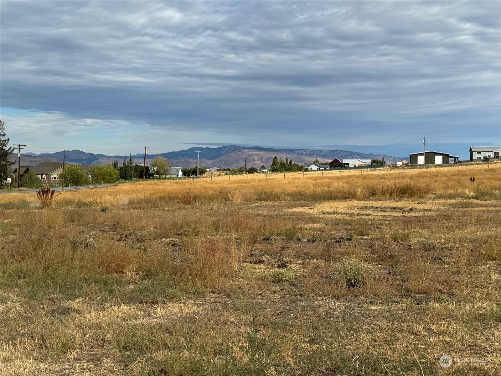 Property Photo:  2 Wenatchee Heights Road  WA 98801 