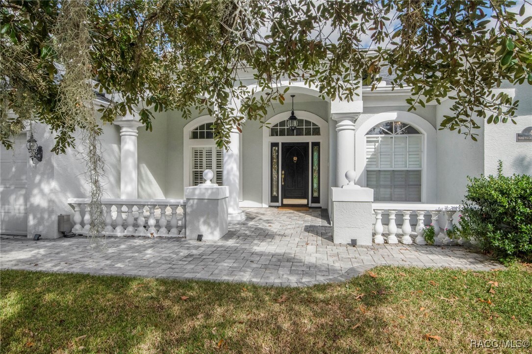 Property Photo: 4 Honeysuckle Drive FL 34446
