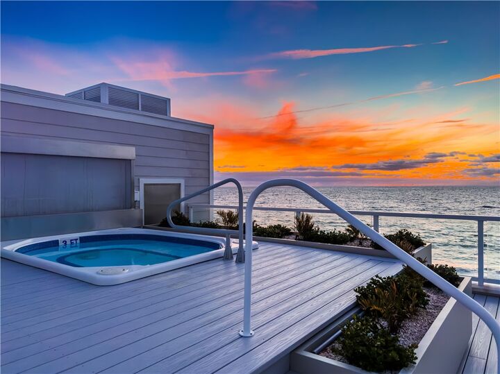 Property Photo: 909 Surfsedge Way FL 32963