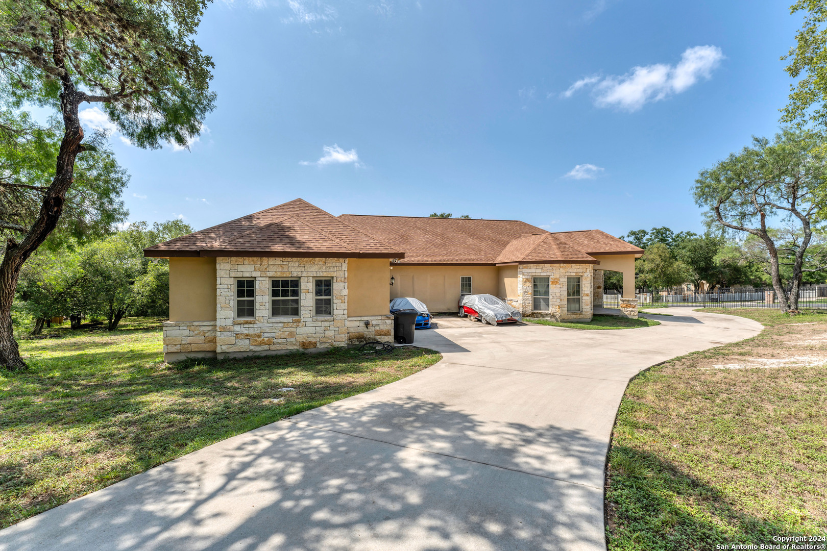 Property Photo:  8210 Roy Ln  TX 78250 