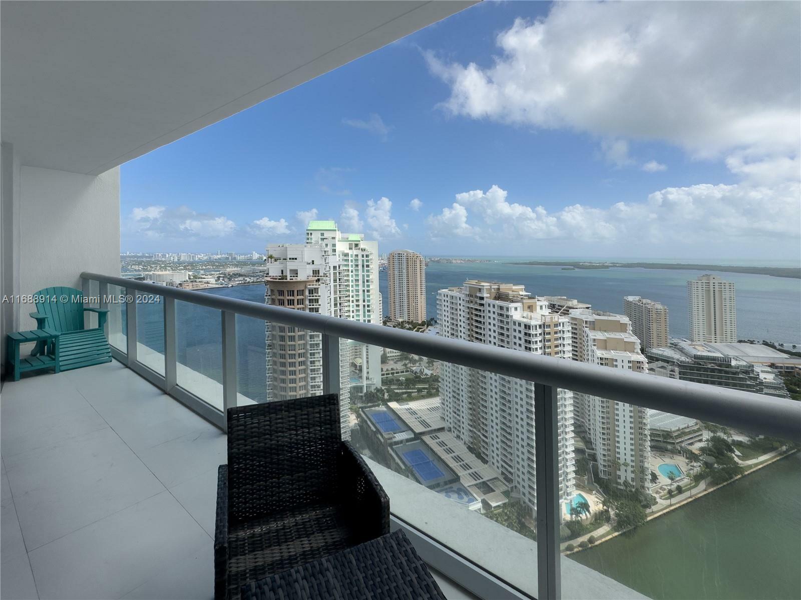 Property Photo:  475 Brickell Ave 3907  FL 33131 