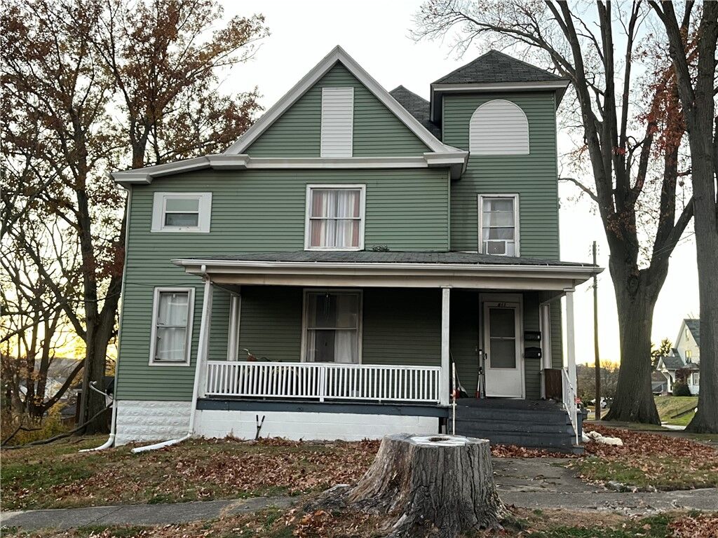 Property Photo: 811 Carlisle St PA 16101