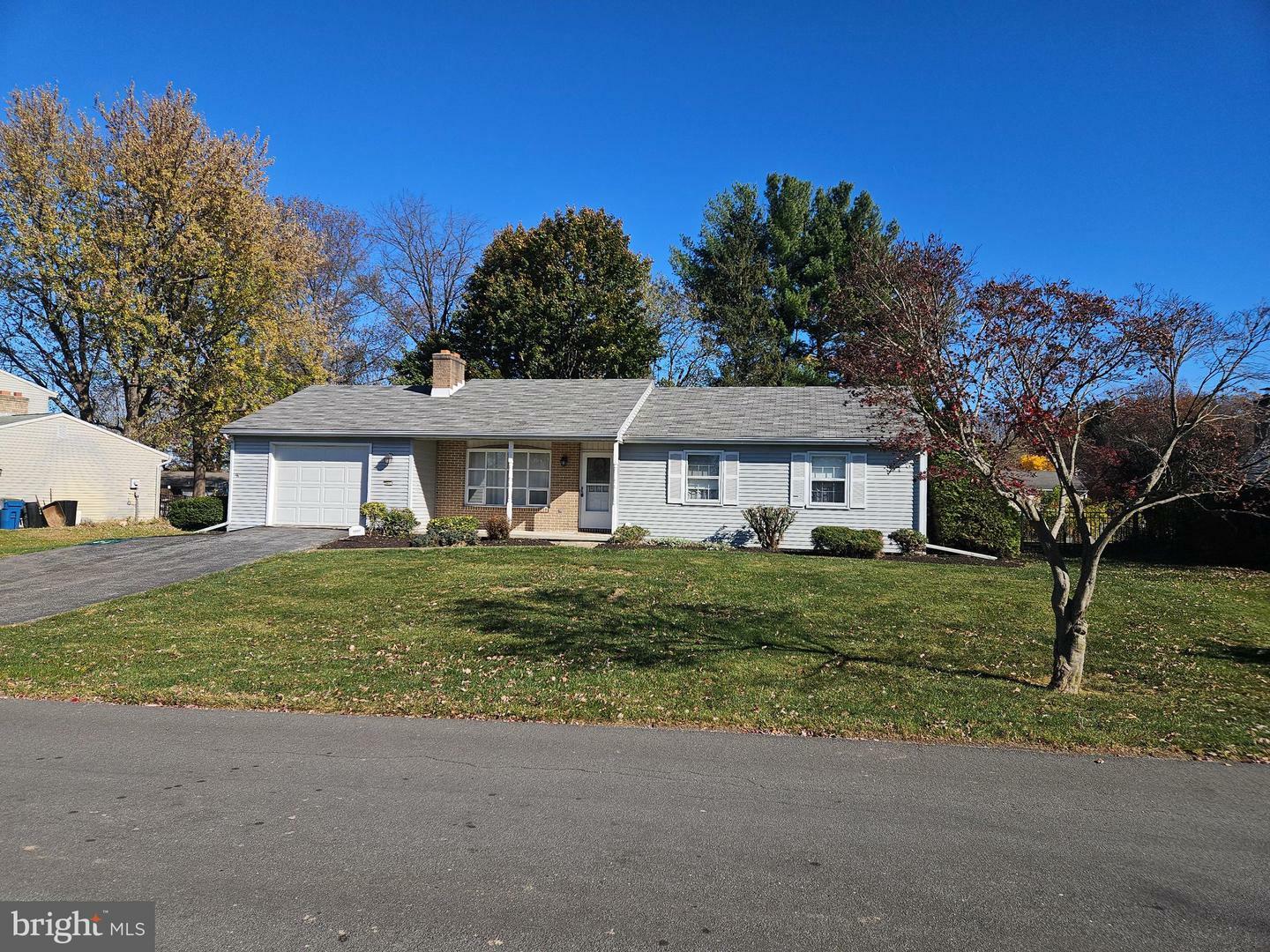 2207 Boxwood Lane  Mechanicsburg PA 17055 photo