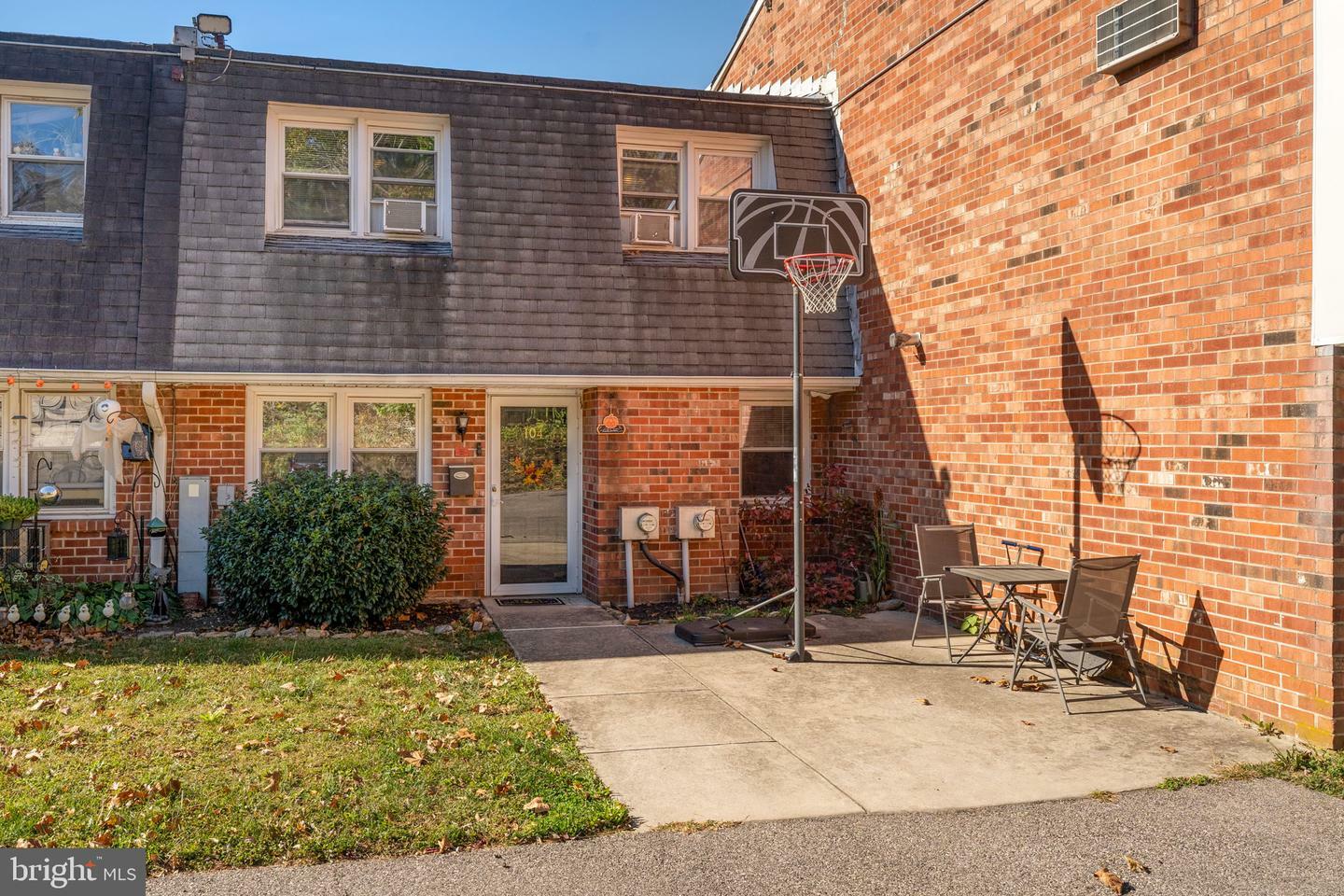 Property Photo:  2539 Jenkintown Road 104  PA 19038 