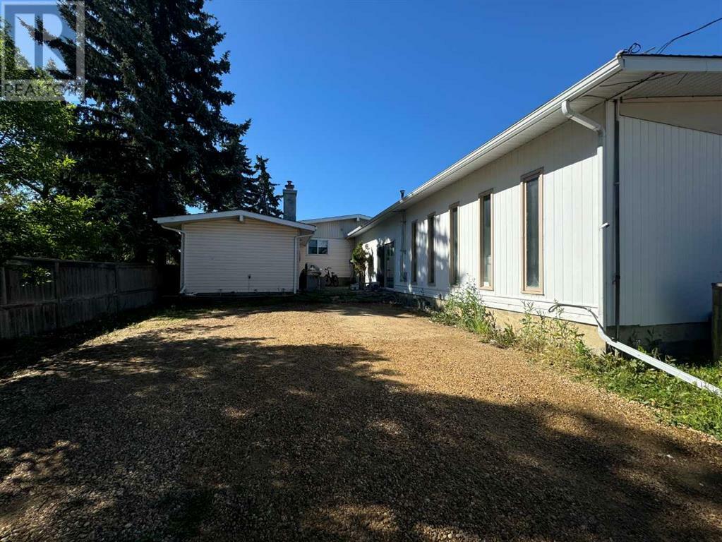 Property Photo:  6502 45A Avenue  AB T4V 0C7 