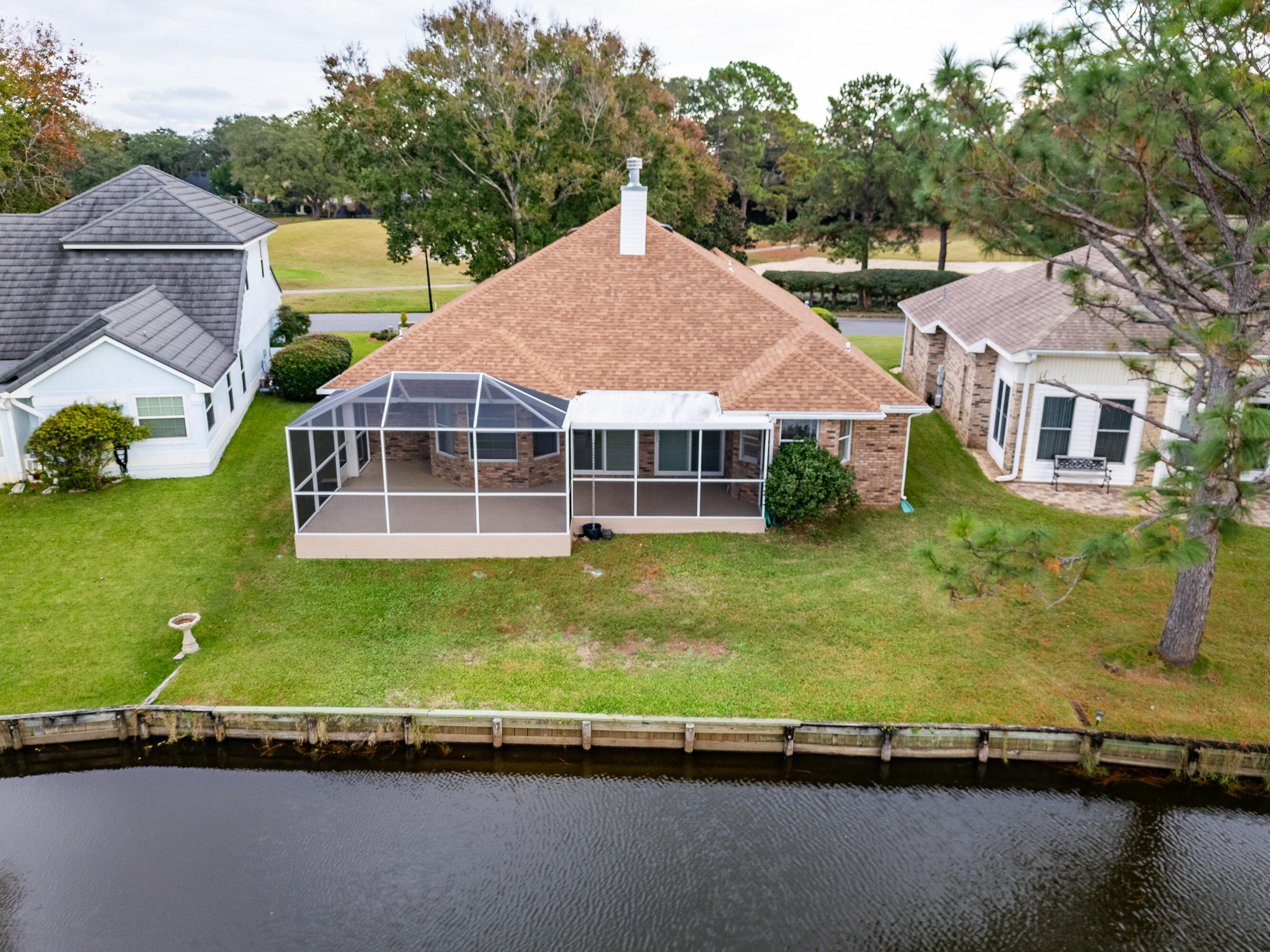 Property Photo: 946 Shalimar Point Drive FL 32579