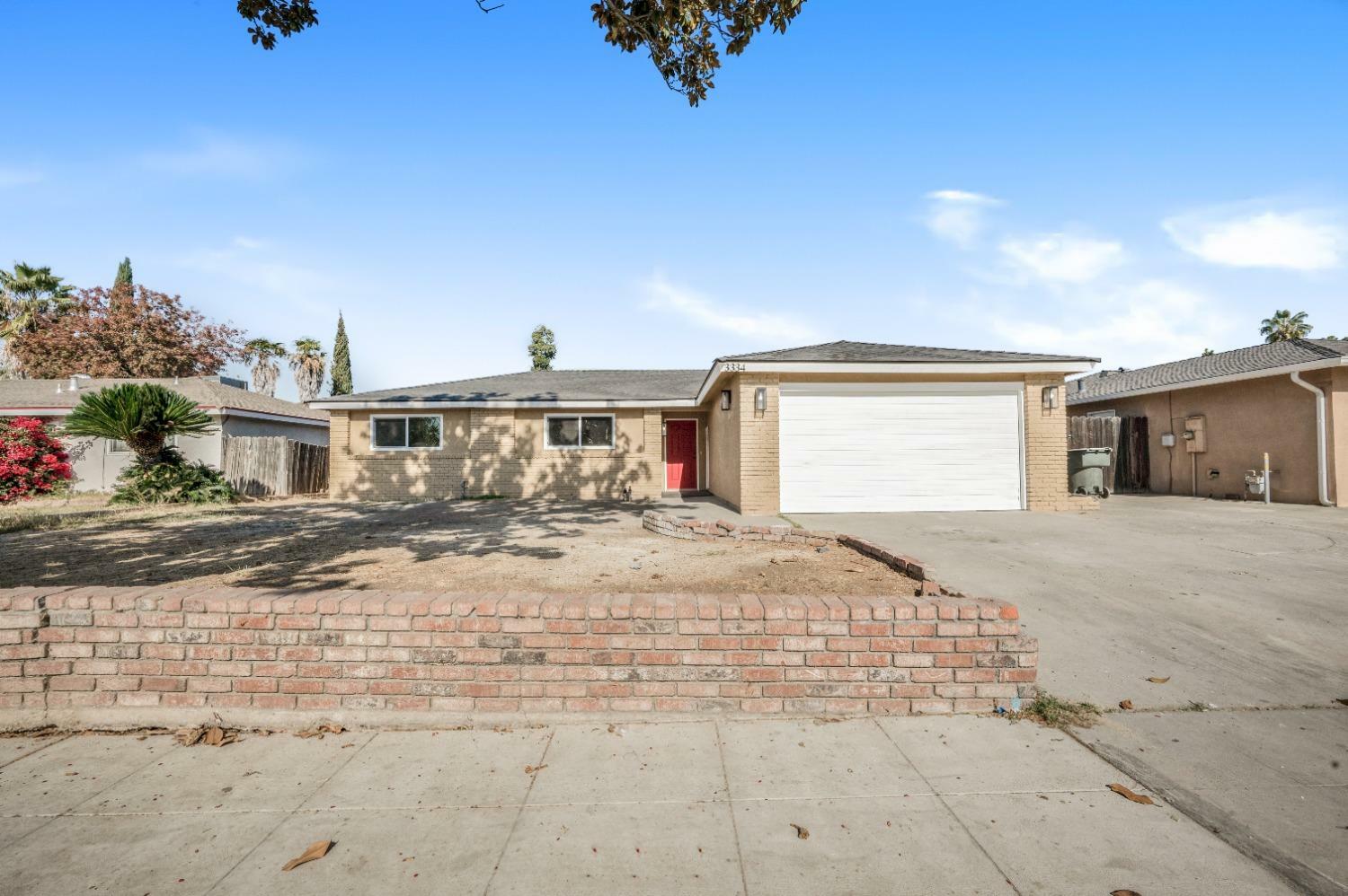 3334 W Indianapolis Avenue  Fresno CA 93722 photo