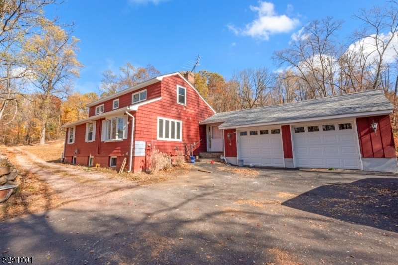 Property Photo:  194 Stanton Mountain Rd  NJ 08833 