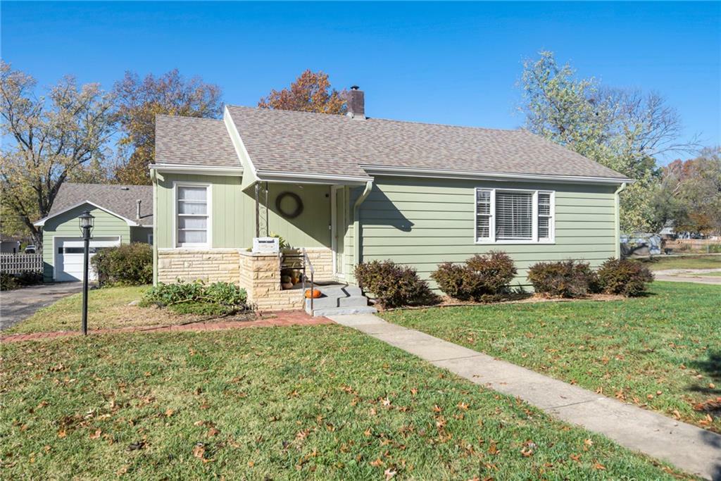 Property Photo:  634 N Poplar Street  KS 66067 