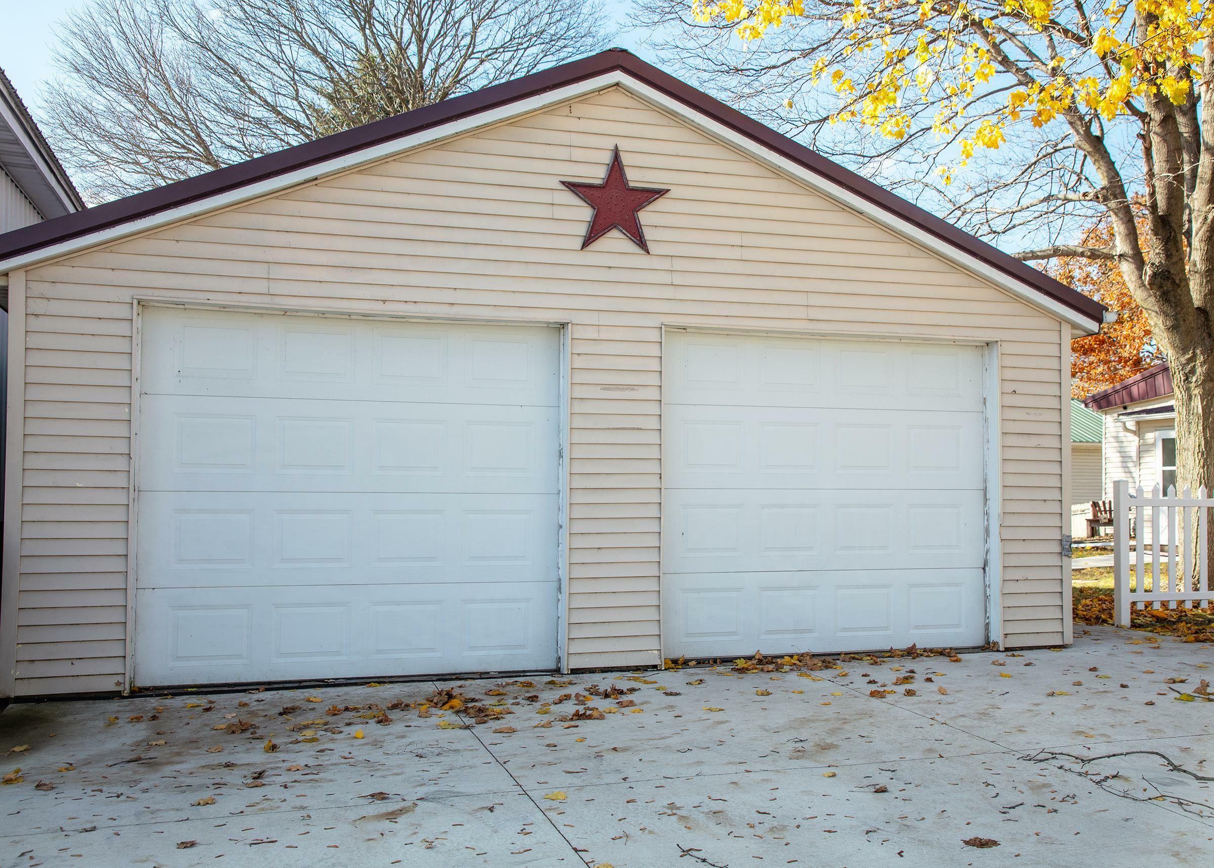 Property Photo:  120 W Washington Street  IA 50670 