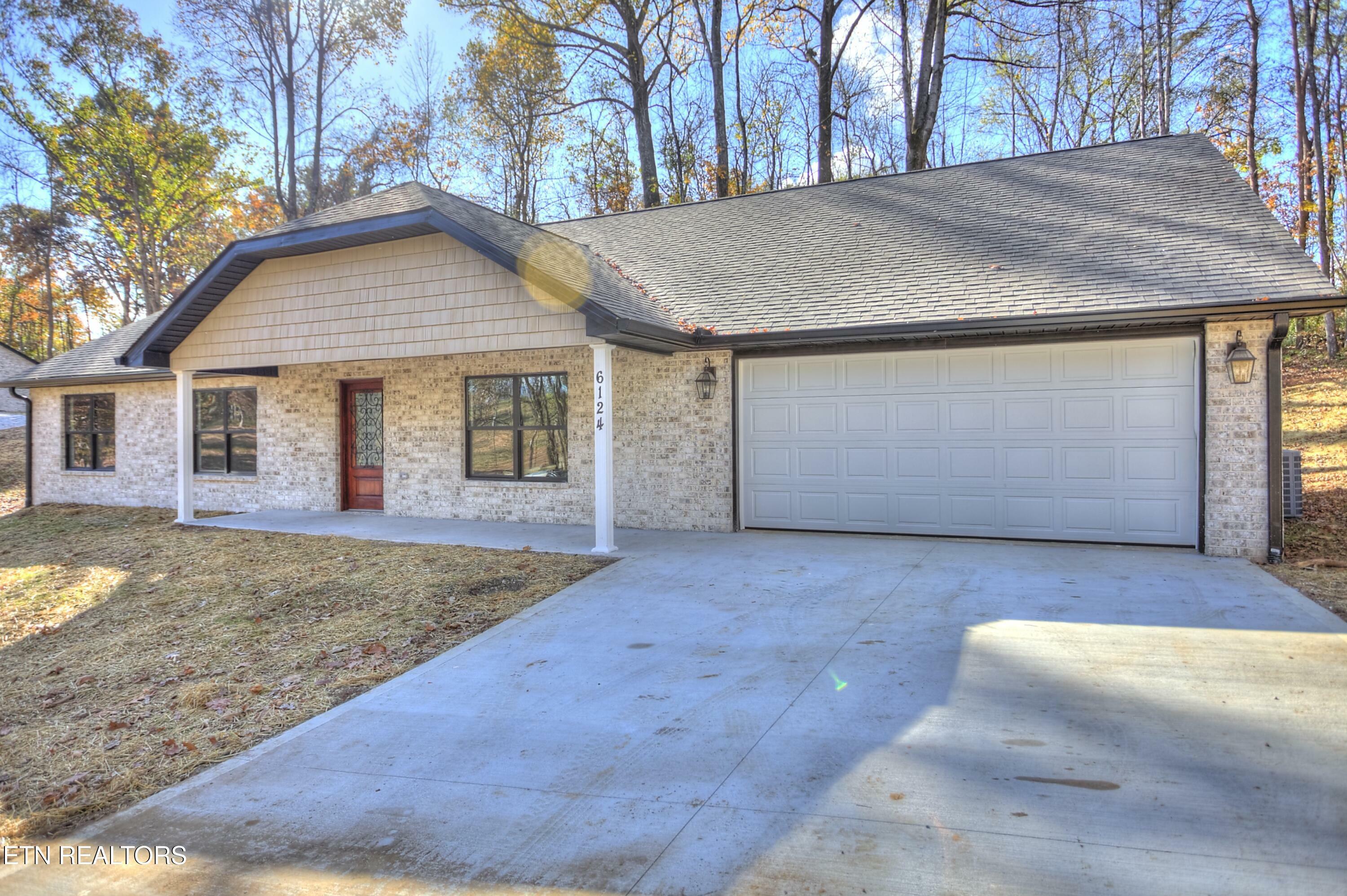 Property Photo:  6124 Hutton Ridge Rd  TN 37801 