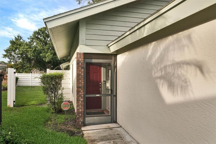Property Photo: 7861 Pine Trace Drive 7861 FL 34243