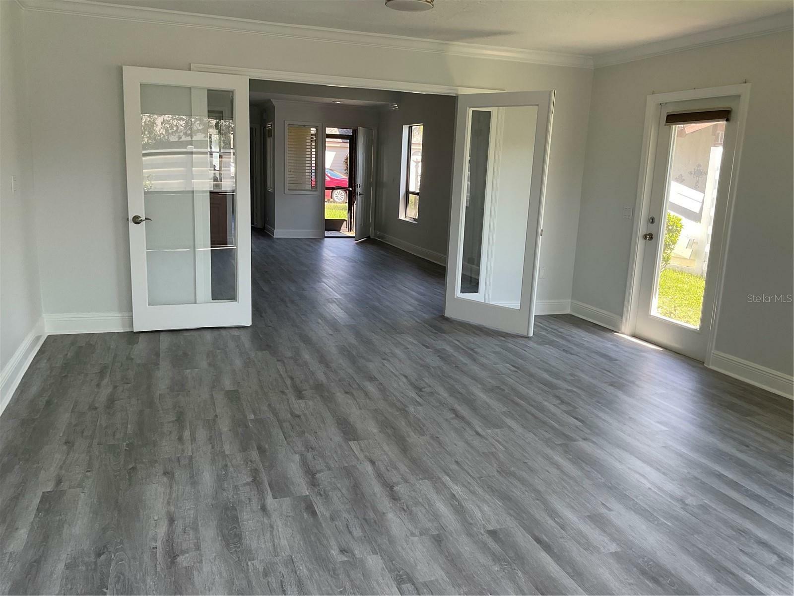Property Photo: 7861 Pine Trace Drive 7861 FL 34243