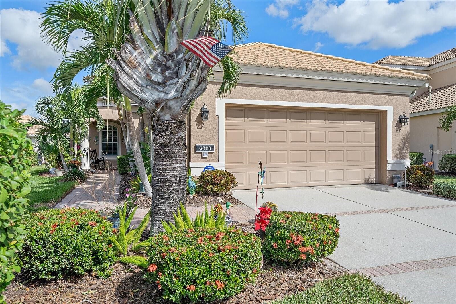 Property Photo: 6023 Wingspan Way FL 34203