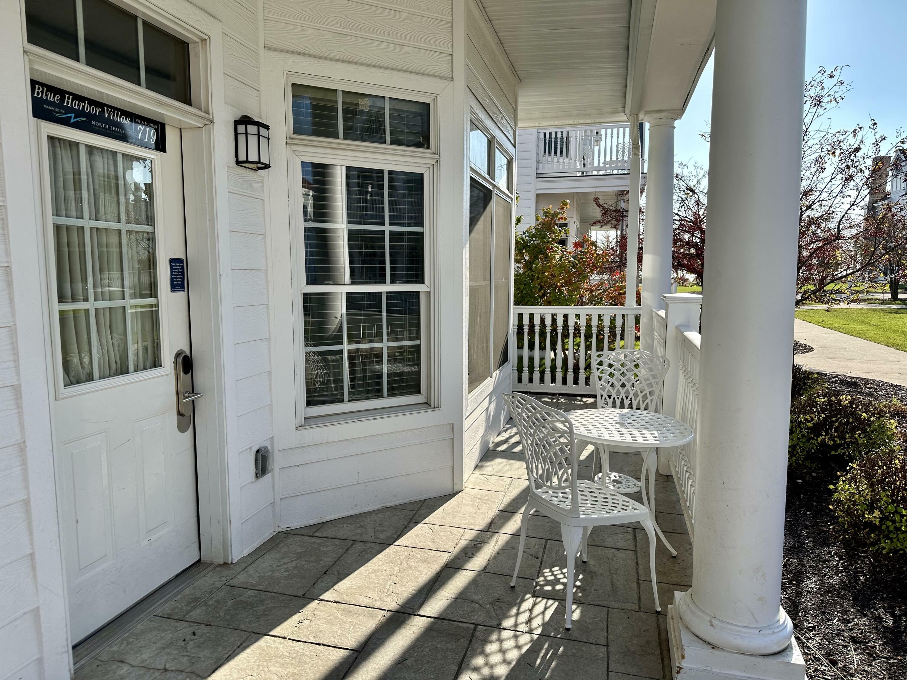 Property Photo:  419 Beachfront Ln 719  WI 53081 