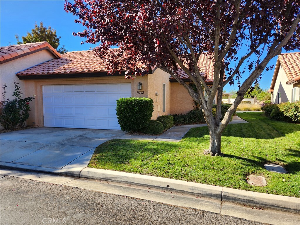 Property Photo: 11562 Oak Street CA 92308