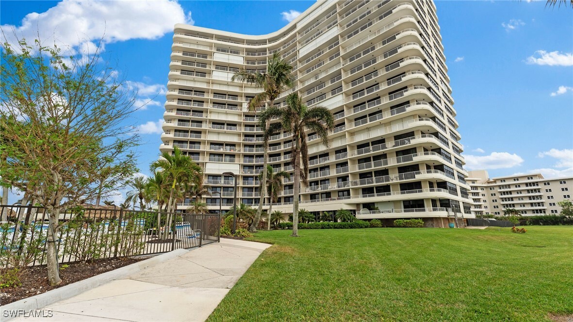 Property Photo:  260 Seaview Court 709  FL 34145 