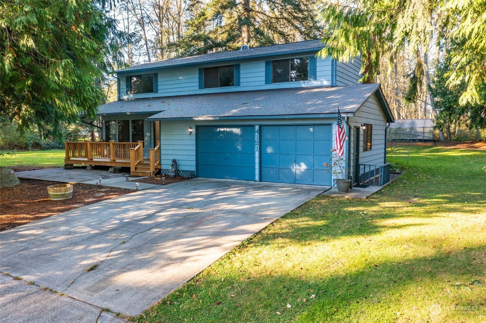 Property Photo:  4121  Noble Place  WA 98277 