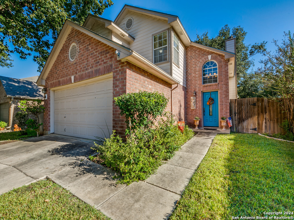 Property Photo: 16 Pembroke Lane TX 78240