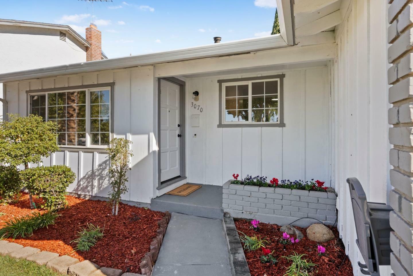 Property Photo:  3070 Rossmore Way  CA 95148 