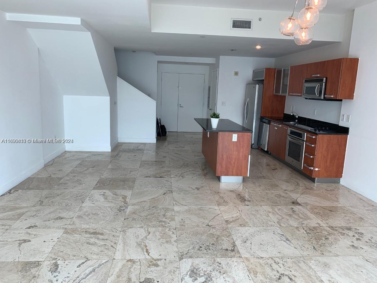 3131 NE 188th St 2-1215  Aventura FL 33180 photo