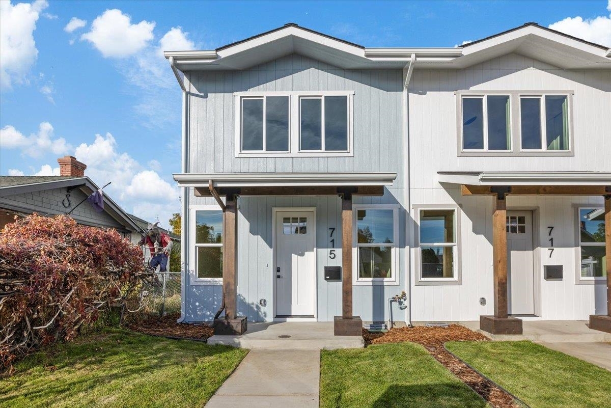 Property Photo:  715 E Lacrosse Ave  WA 99207 