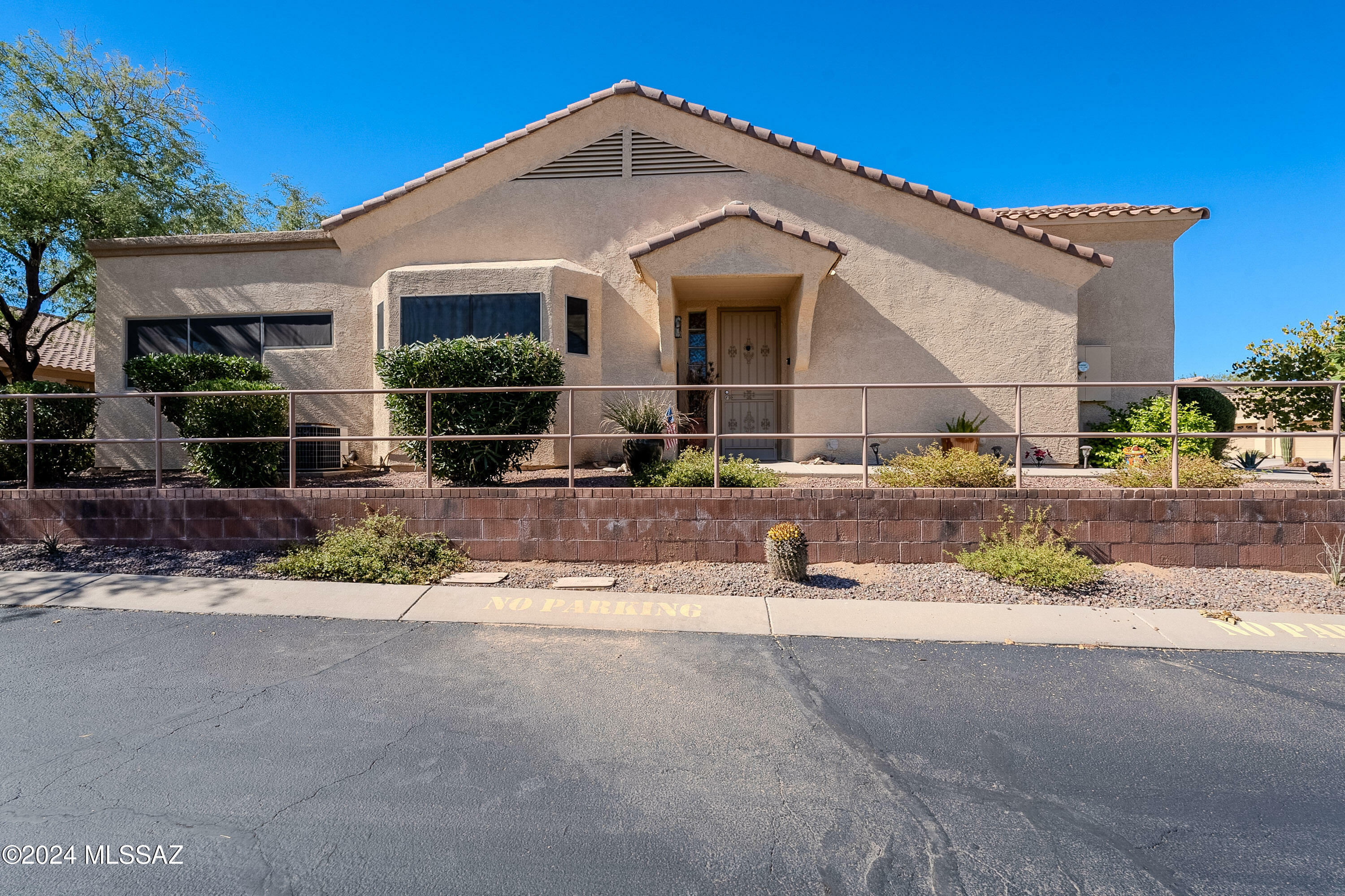 Property Photo:  471 W Shadow Wood Street  AZ 85614 