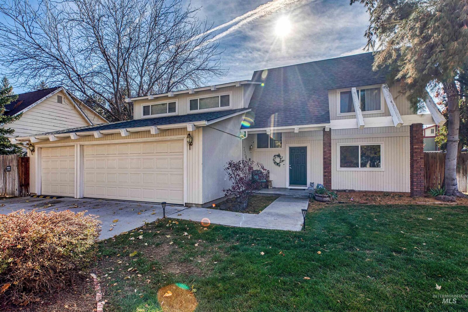 Property Photo: 10403 W Summerwind Dr ID 83704-3955