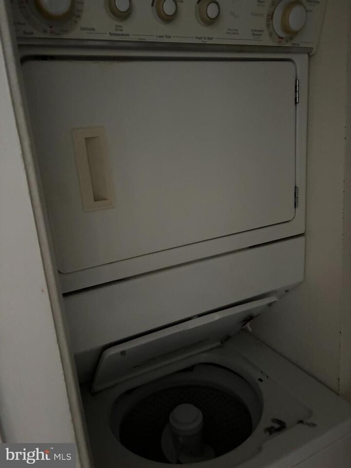 Property Photo:  2801 Forest Run Drive 1-204  MD 20747 