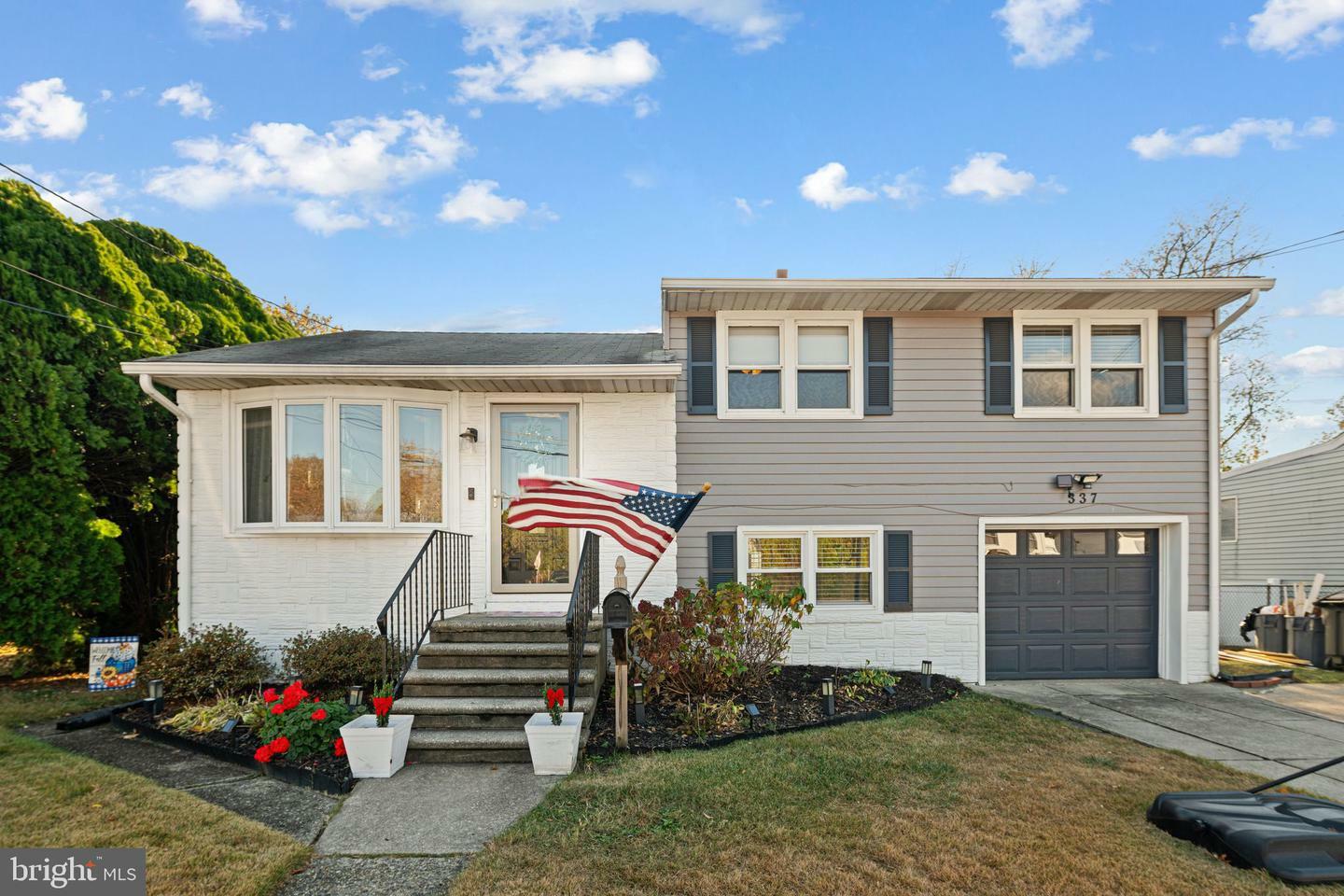 Property Photo:  337 Grant Avenue  NJ 08059 