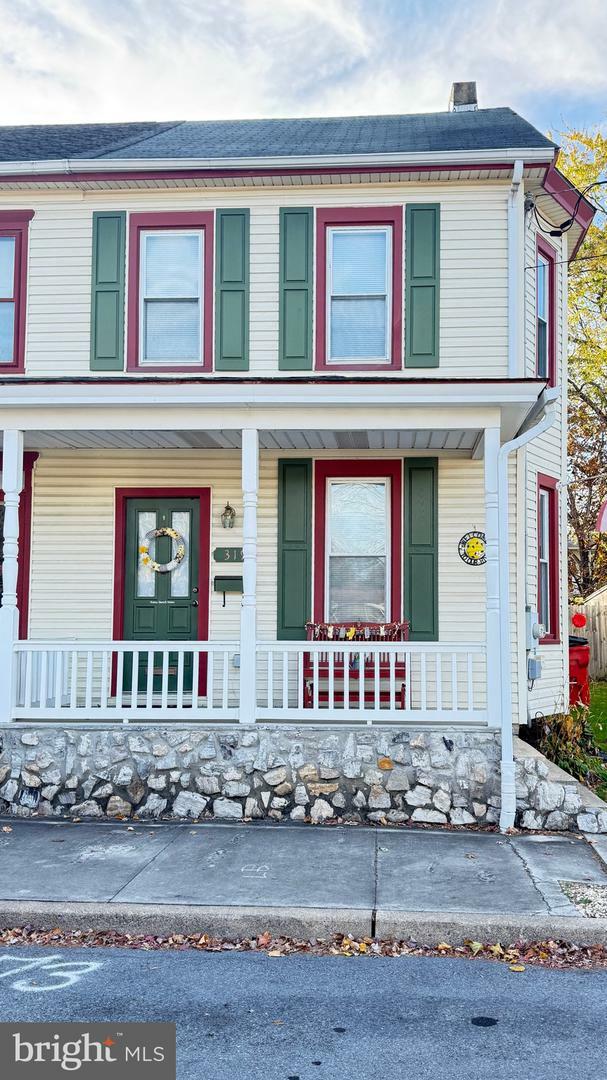 Property Photo:  319 Chestnut Street  PA 17065 