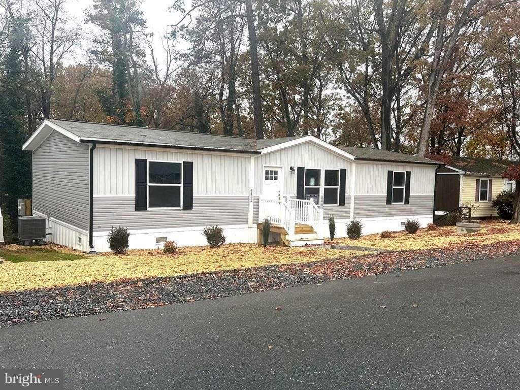Property Photo: 4432 Hotchkiss St VA 22408
